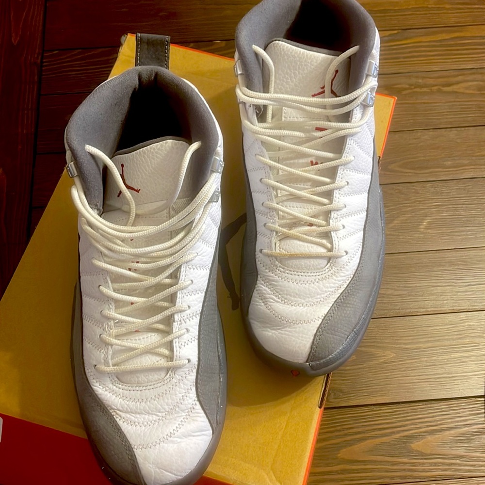 Men’s air Jordan retro 12